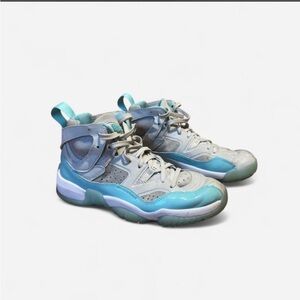 Jordan Women's Jumpman Two Trey sneakers Tropical
Teal